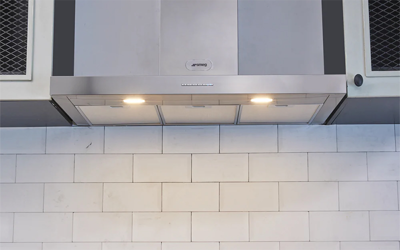 Máy hút mùi SMEG KBT900XE