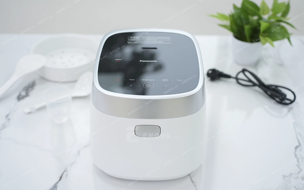 Nồi cơm điện cao tần Panasonic SR-HNS151WRA