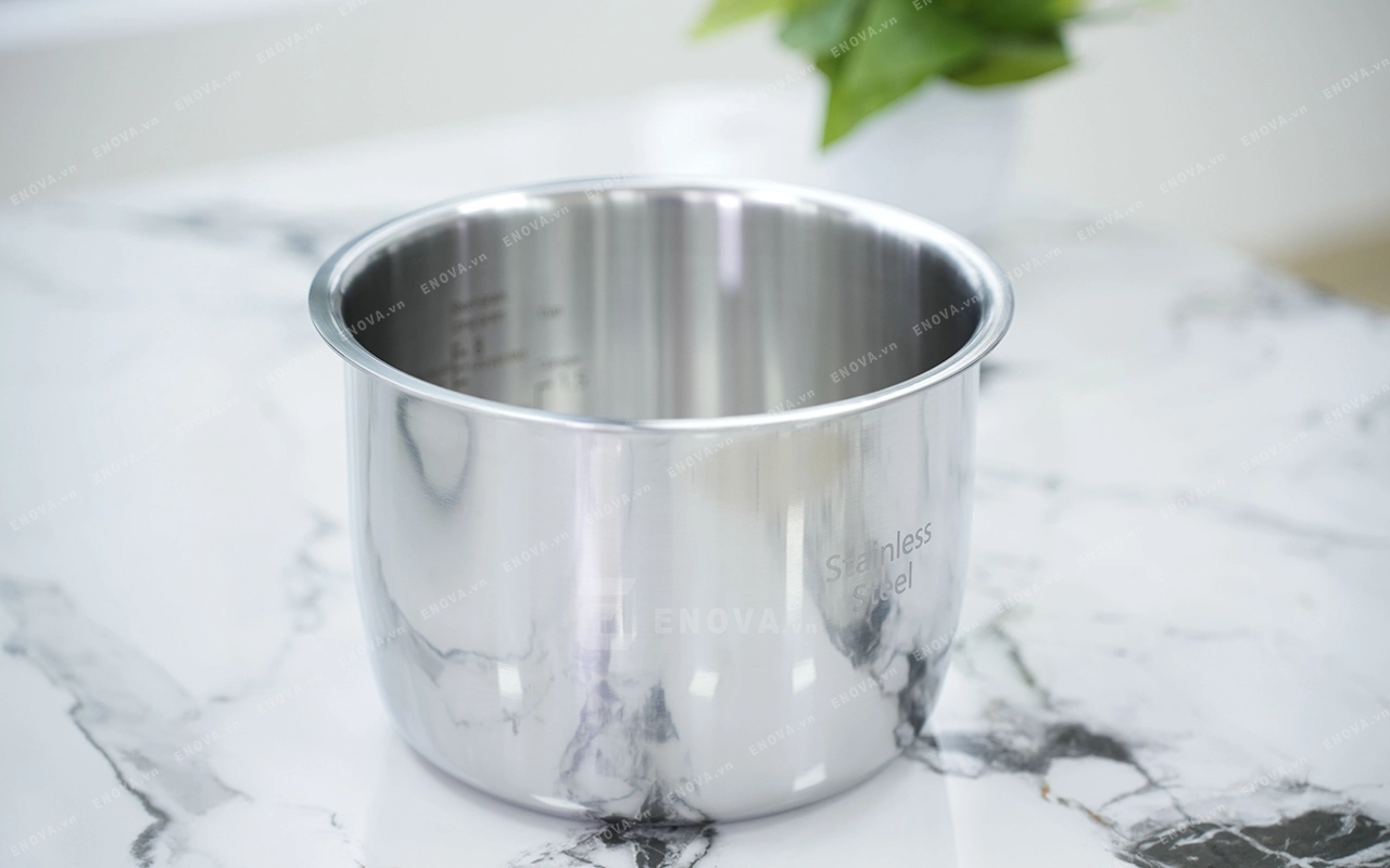 Nồi cơm điện cao tần Panasonic SR-HNS151WRA