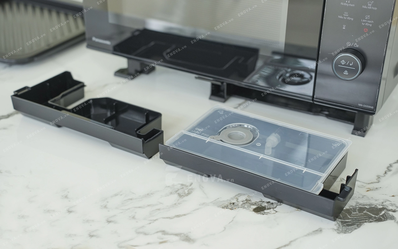 Lò vi sóng Panasonic NN-DS59NBYUE