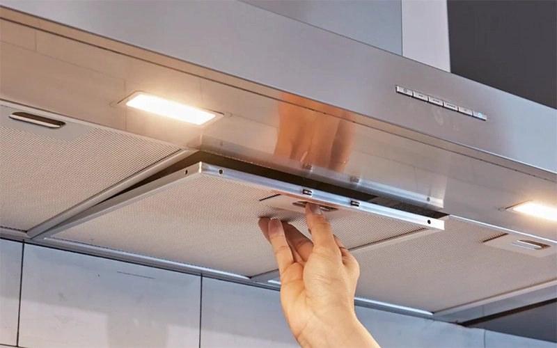 Máy hút mùi SMEG KBT900XE